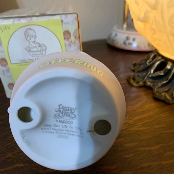 Precious Moment “Only One Life To Offer” - Picture 5 of 5